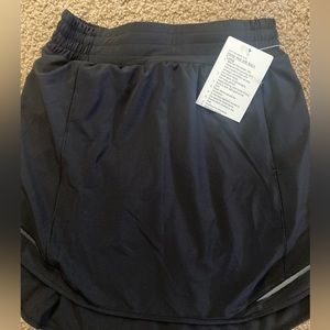 Lululemon Hotty Hot HR skirt- size 4